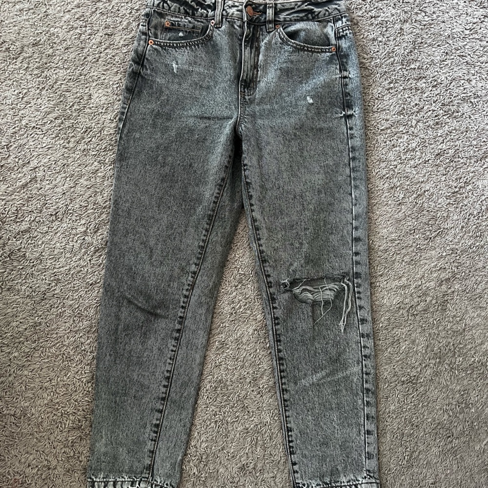 Garage “MOM” Jeans in grey/black wash size 7/28 Like New
